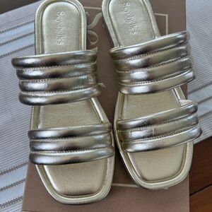 Brand new Seychelles gold metallic sandals 7.5 (worn once)